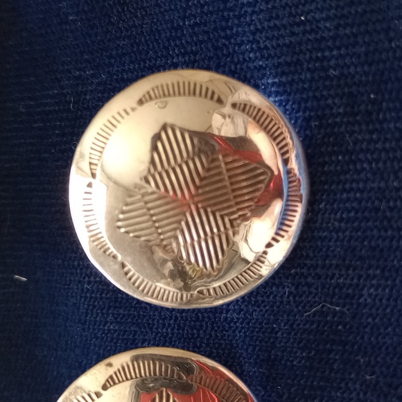 Zuni Sterling Silver Round Earrings with Texture Design Signed Myron Panteah - Picture 12 of 14